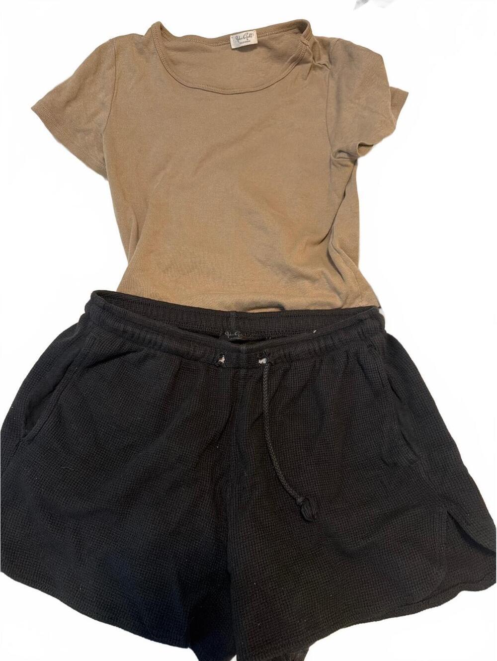 John Galt California Casual Brown T-Shirt and Black Shorts Set